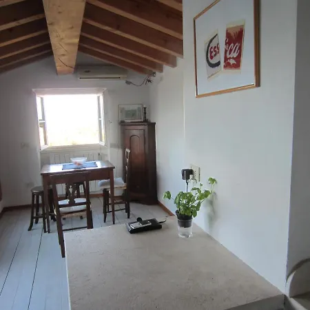 Apartamento Romantica Mansarda Lago Di Garda