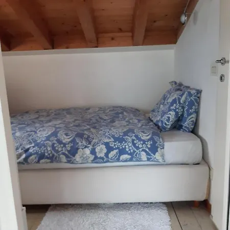 Apartamento Romantica Mansarda Lago Di Garda